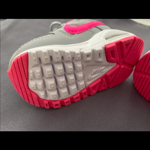 Nike Air Baby Shoes Size 2C - Picture 7 of 10